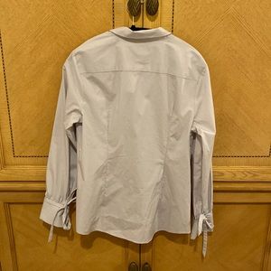 Never worn. Banana Republic tailored long sleeve shirt